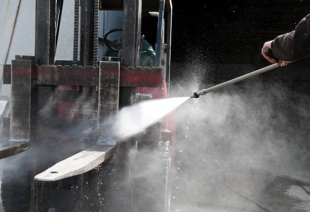 Why Choose Our Certified Pressure Washing Experts for Your Project Needs in Wells Branch, TX?